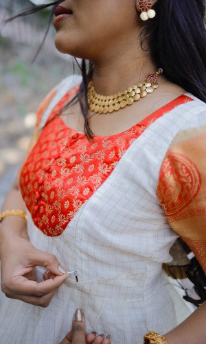 ONAMADHURAM Maxi 55 inches
