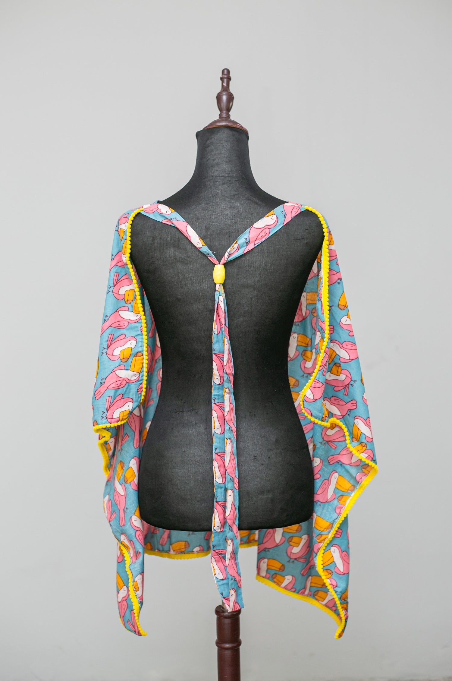 Peppy Parrot Feeding Apron