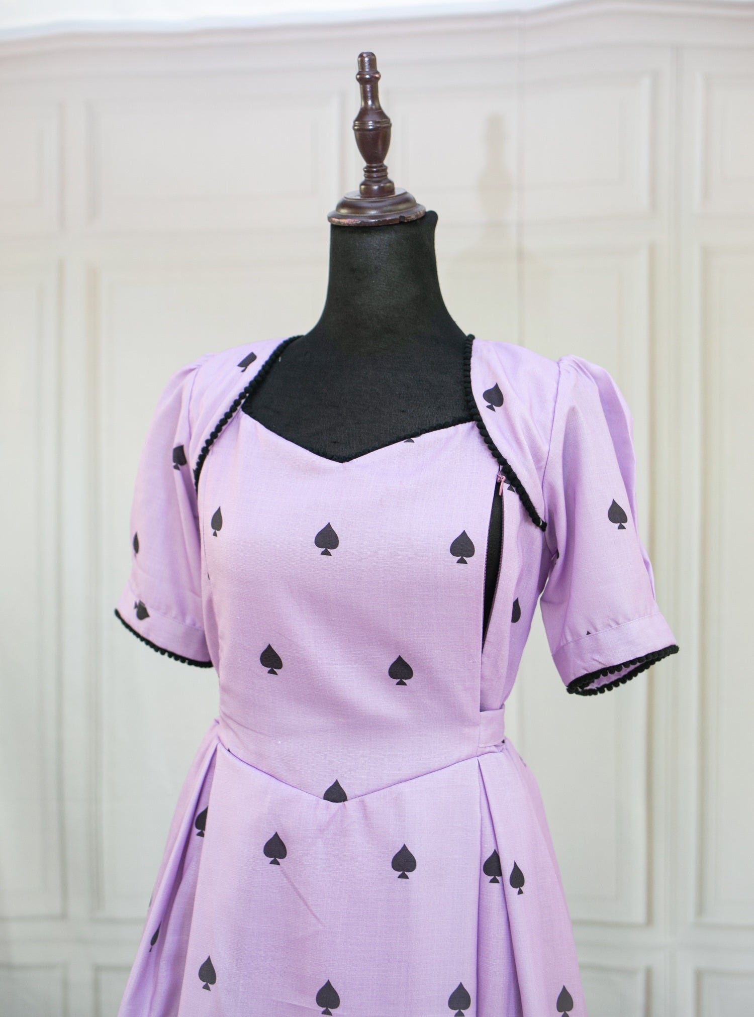 Queen of Spade Maternity Feeding Dress