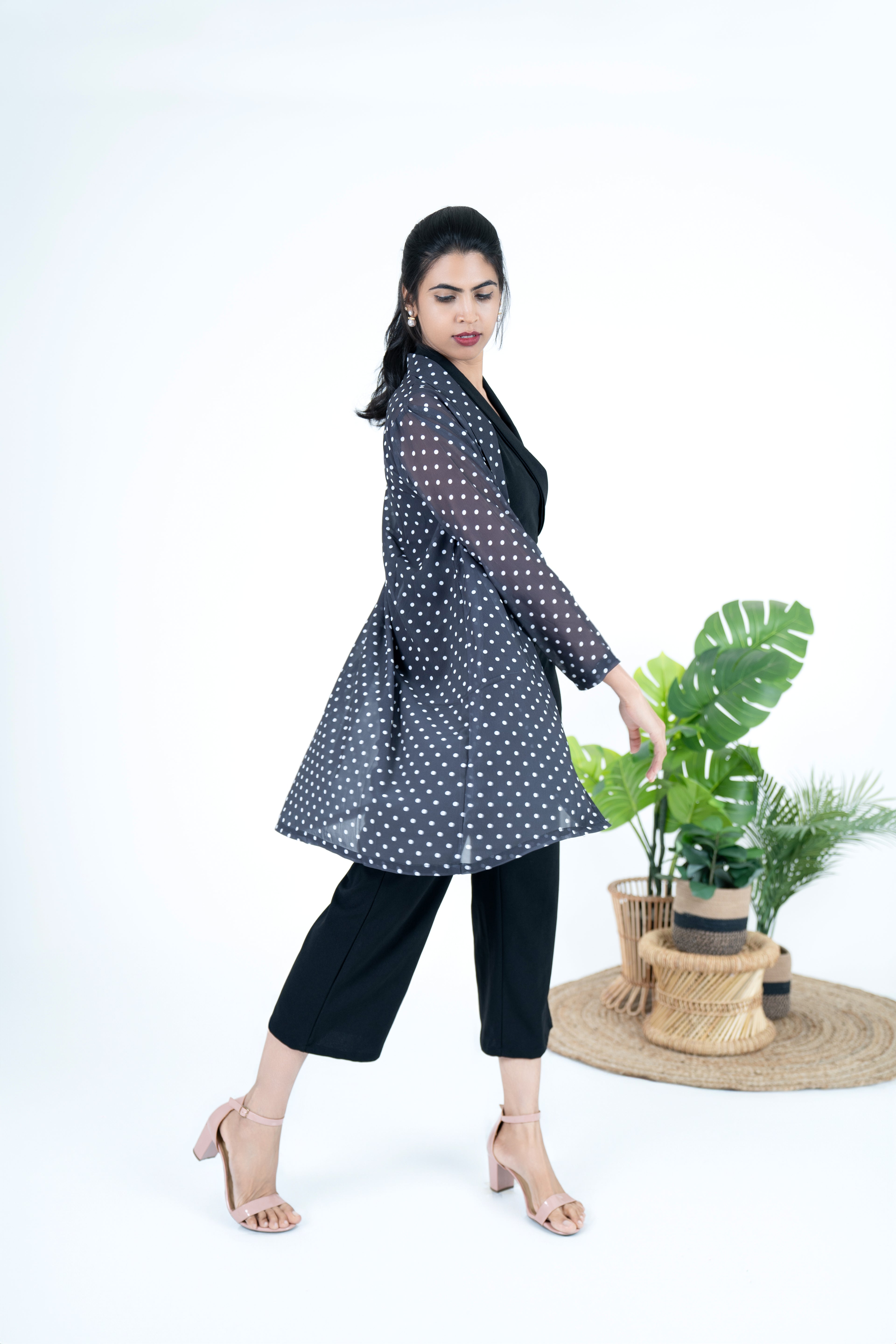 POLKA PRETTY Georgette SHRUG