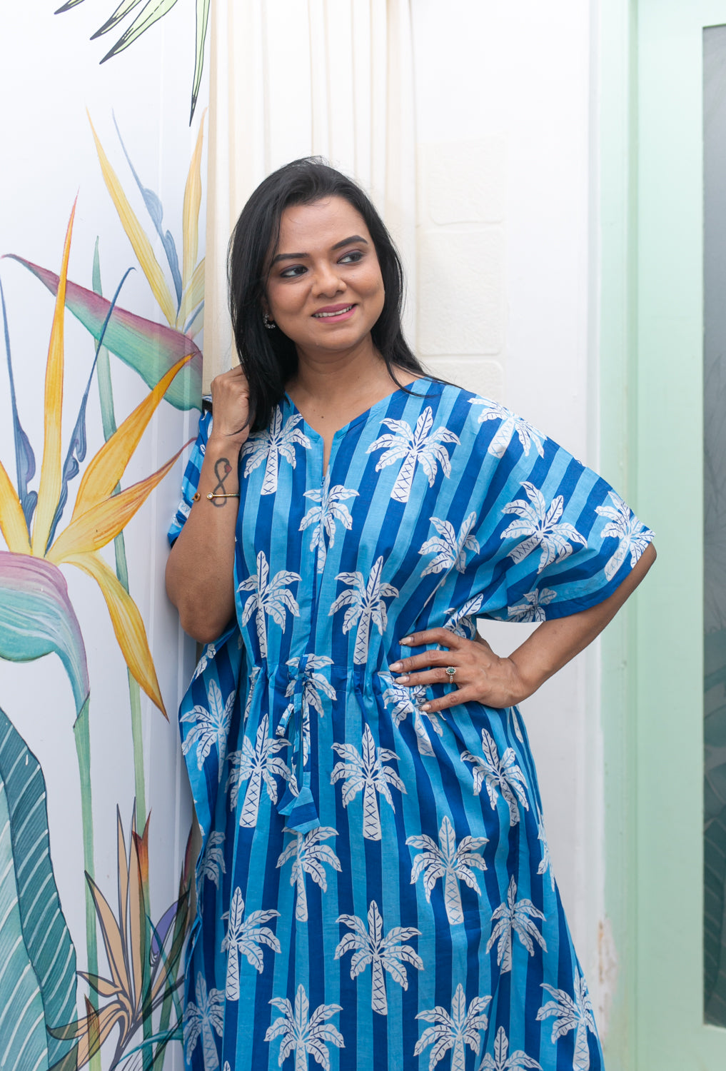Blue Tree Feeding kaftan