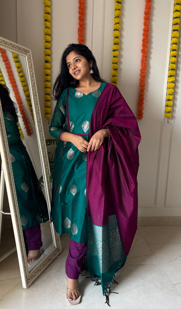 Mayil Iragu Maternity Feeding salwar Set