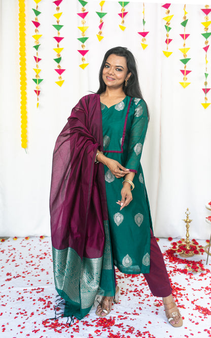 Mayil Iragu Maternity Feeding salwar Set