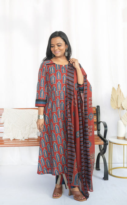 Neelam Maternity Feeding Kurta Set