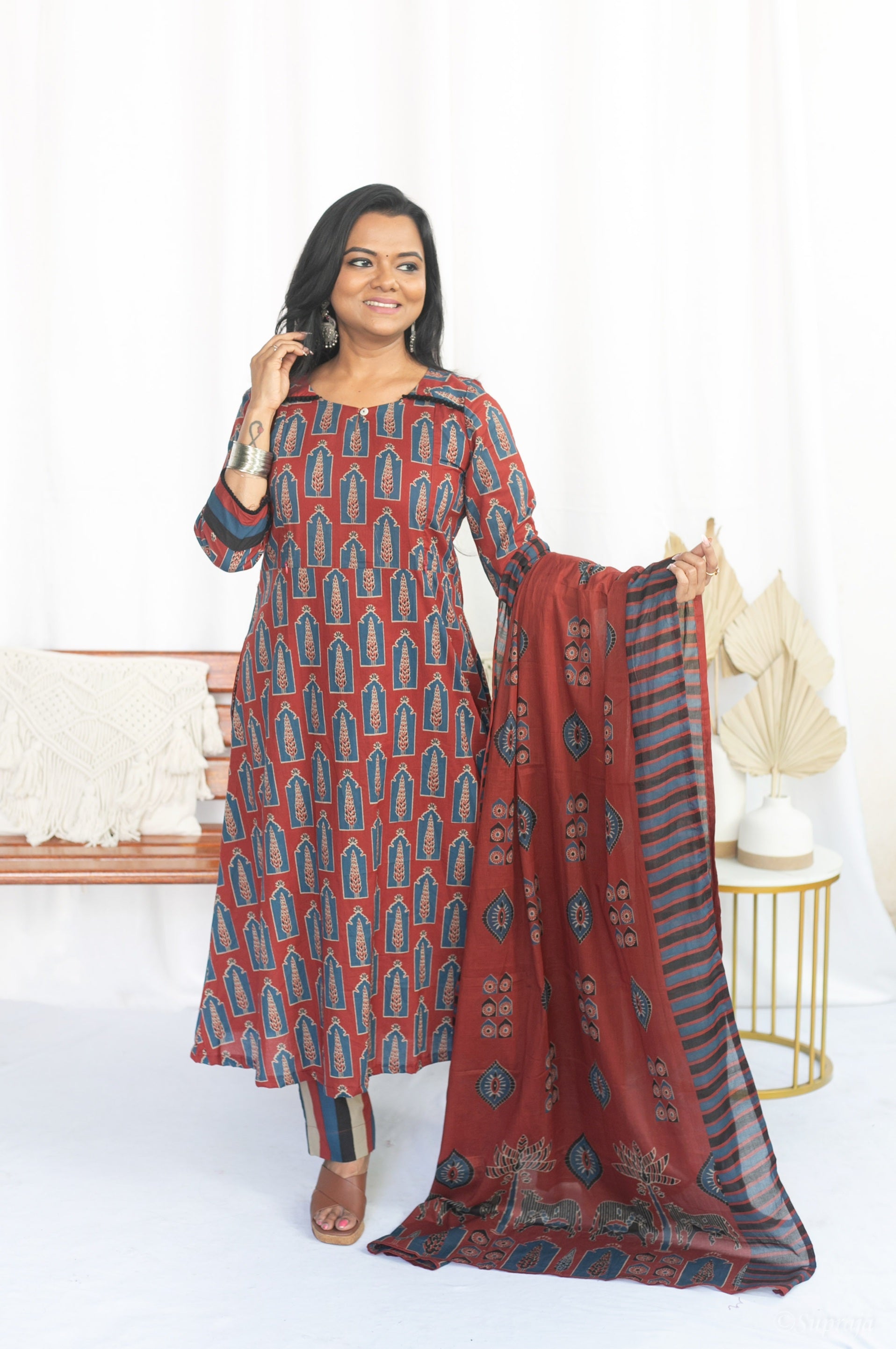 Neelam Maternity Feeding Kurta Set