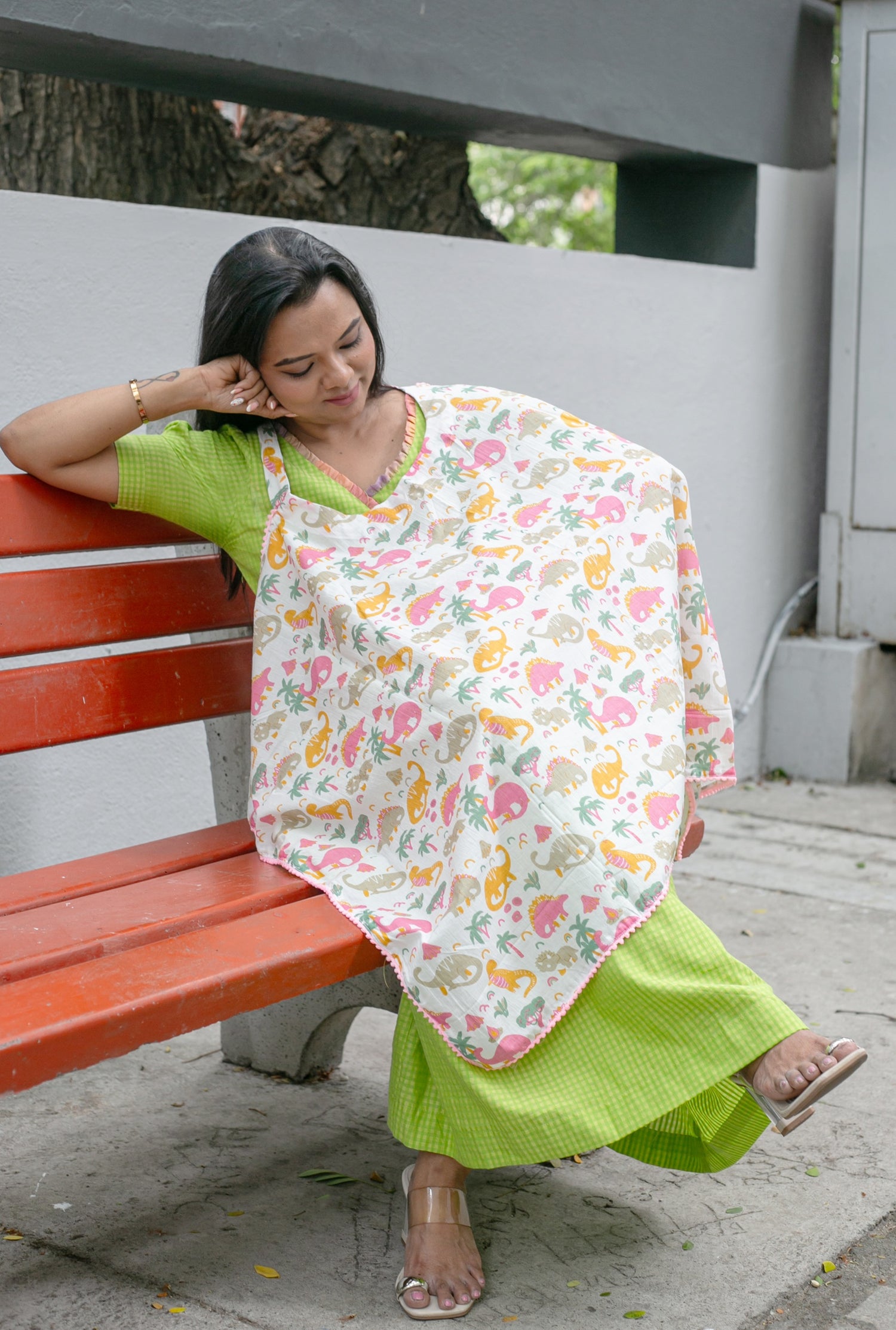 Dinosnug Feeding Apron