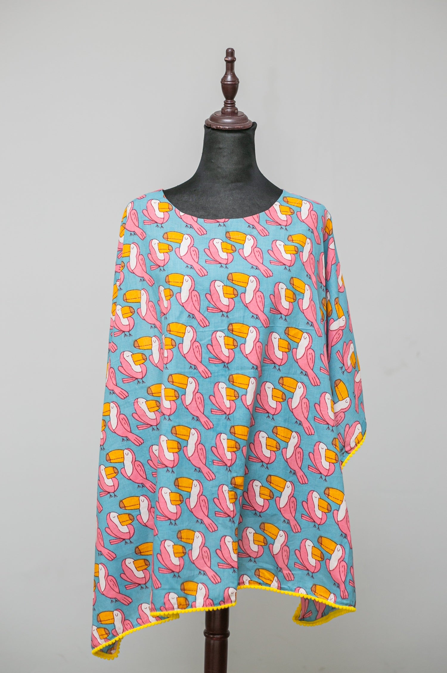 Peppy Parrot Feeding Apron