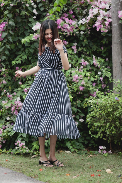 Monochrome Maternity Feeding Dress