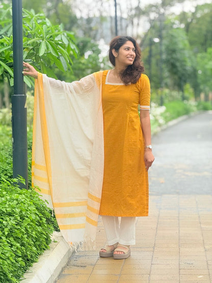 My Sunny Day Maternity Feeding Salwar Set