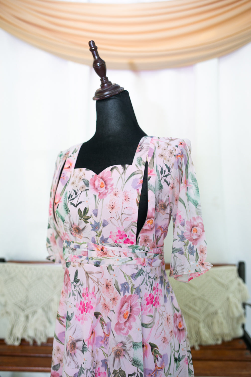 Flying kiss maternity feeding dress