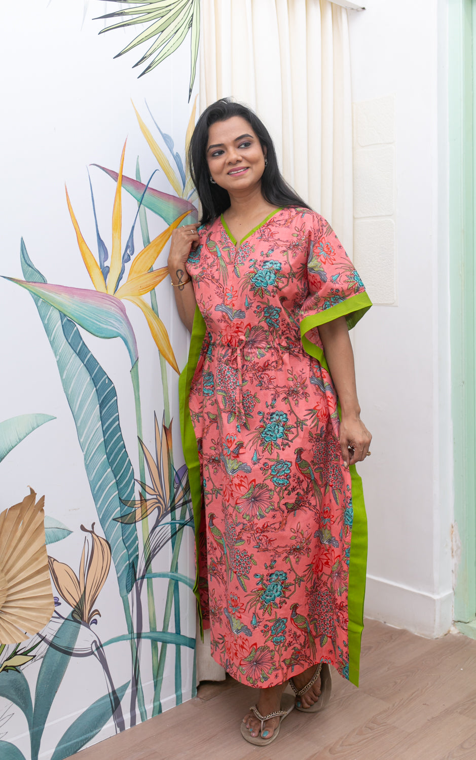 Peach Parrot Feeding kaftan