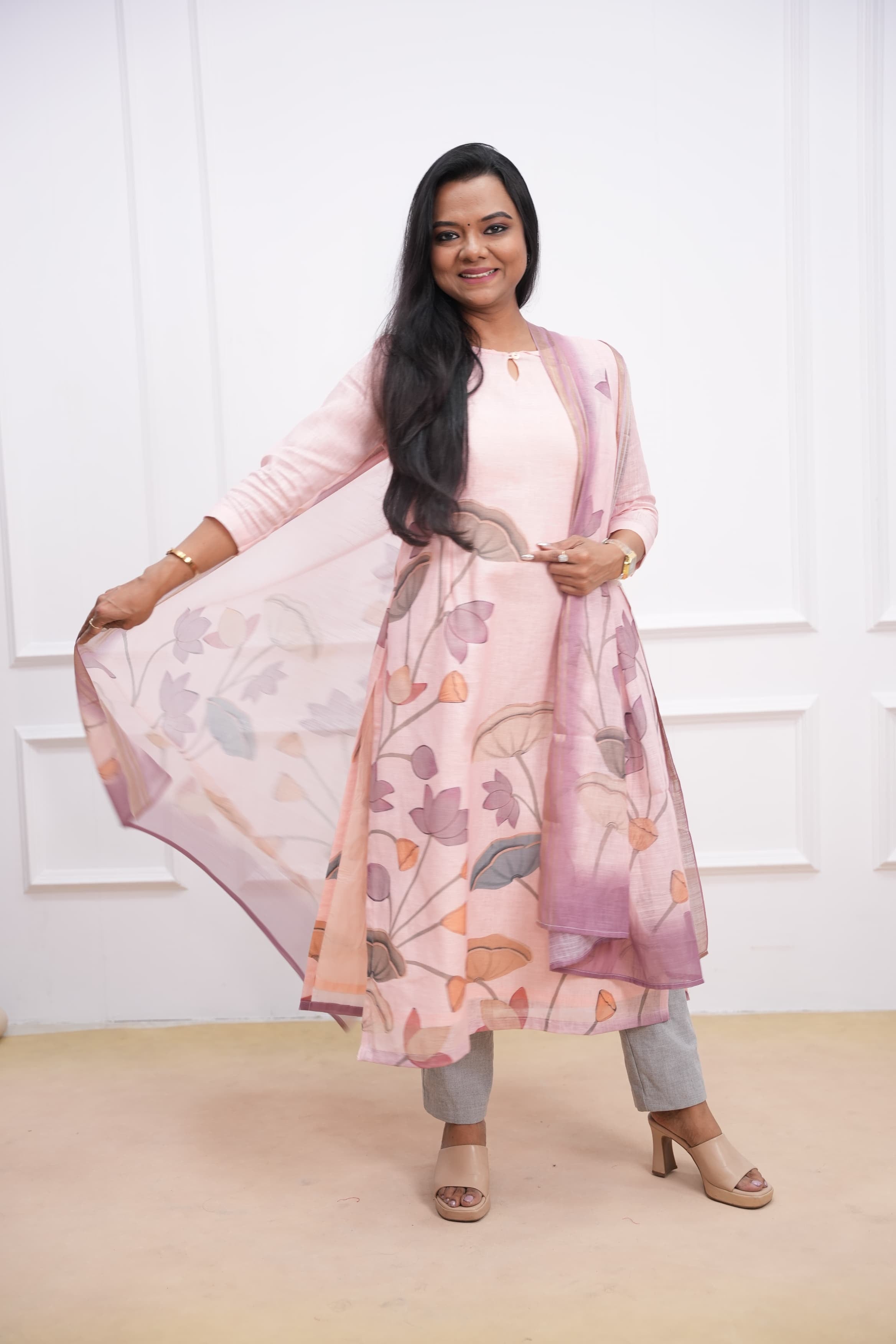 Painted Petals Maternity Feeding Top and Dupatta