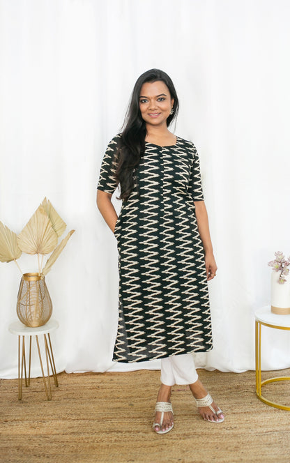 Zigzag Feeding Kurta Top center zip