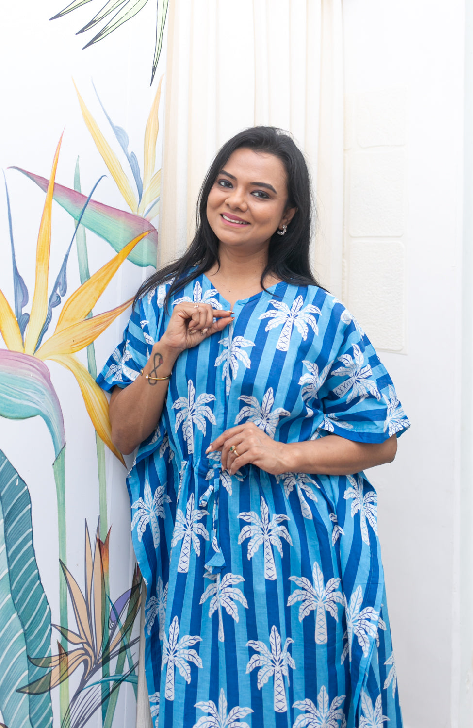 Blue Tree Feeding kaftan