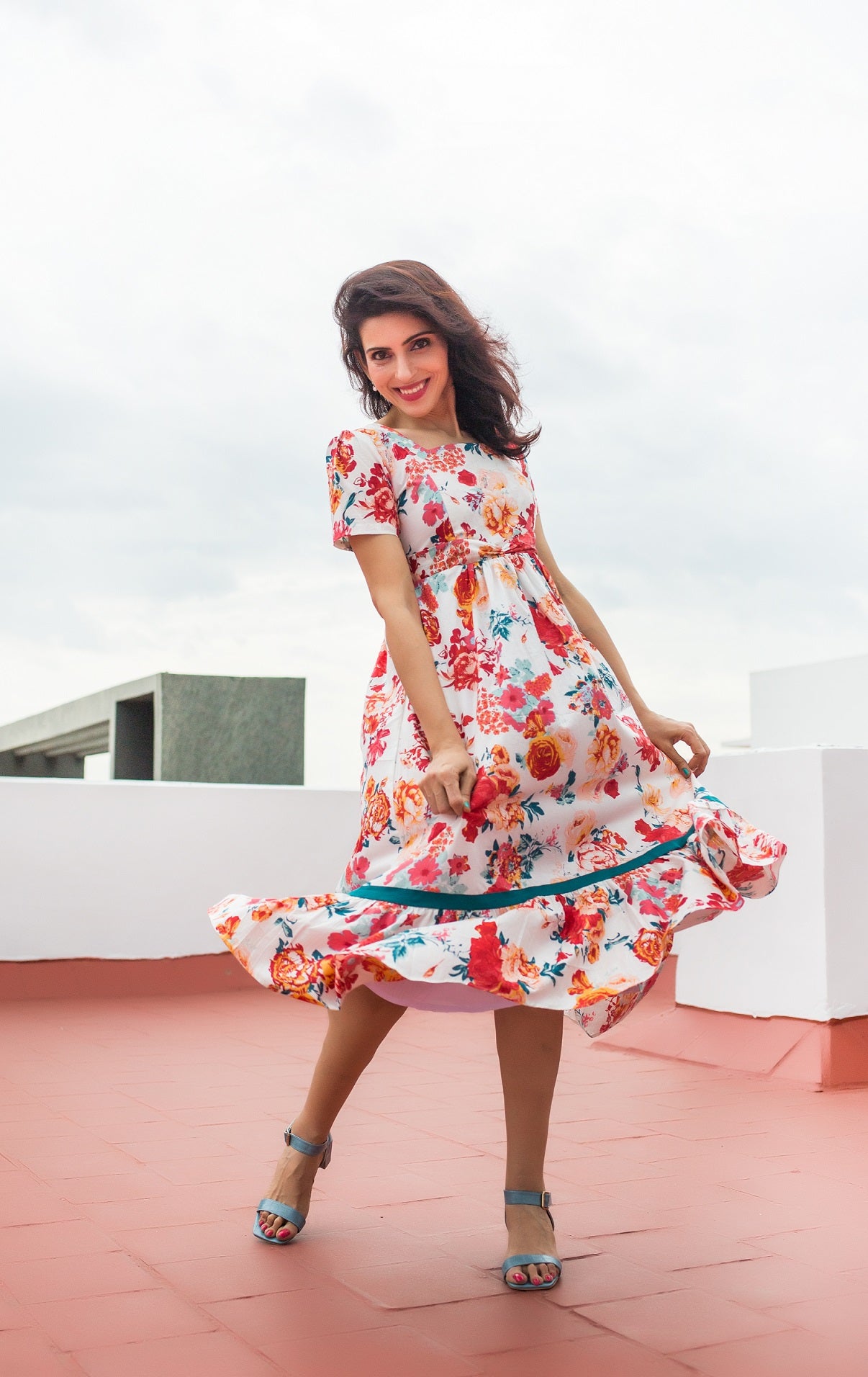 Roses r Red Maternity Feeding dress